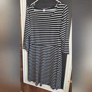 Old Navy Black and White Striped Long Sleeve Dress